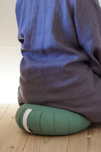 Load image into Gallery viewer, Zazen Cushion
