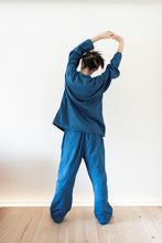 Load image into Gallery viewer, 【Limited Quantity】Indigo-dyed 2 Layered Gauze Pajamas Set [Kyo Wazarashi Mensya]
