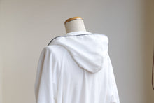 Load image into Gallery viewer, 3 Layered Gauze Hooded Robe [Chambre de D KYOTO]
